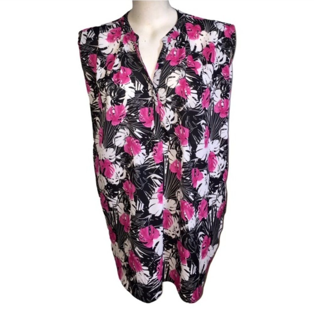 NWOT - Floral Mandy Evans Summer Sleeveless Shirt